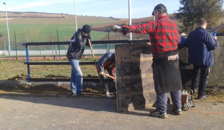 Výstavba klziska rok 2012