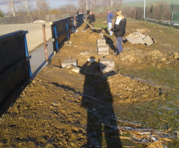 Výstavba klziska rok 2012