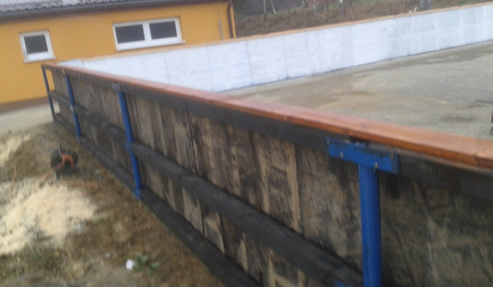 Výstavba klziska rok 2012