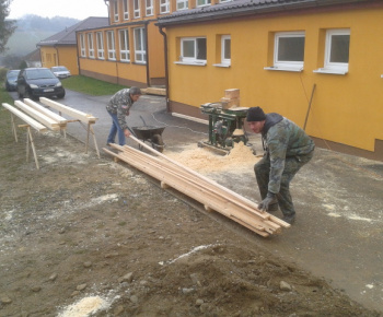 Výstavba klziska rok 2012