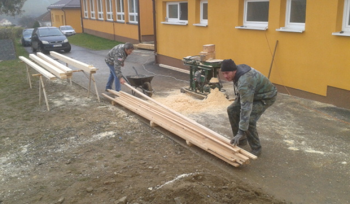 Výstavba klziska rok 2012