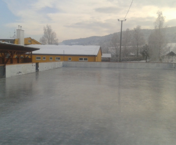 Výstavba klziska rok 2012
