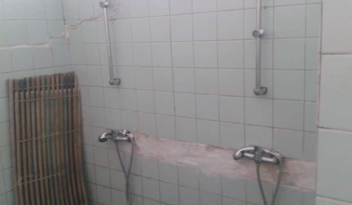Rekonštrukcia - oprava šatní Športového areálu obce r.2012