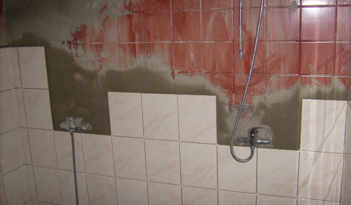 Rekonštrukcia - oprava šatní Športového areálu obce r.2012